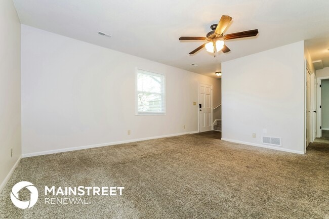 303 E 11th St in Kearney, MO - Building Photo - Building Photo