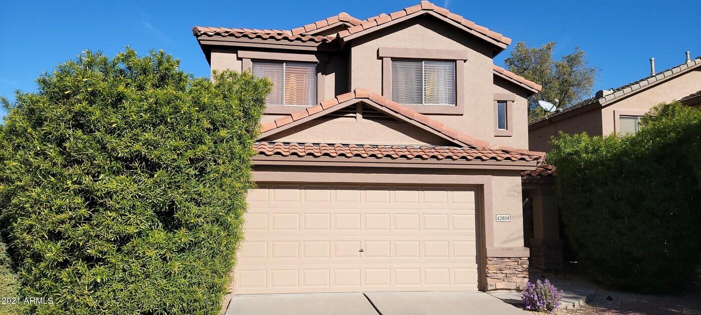 42804 W Sunland Dr in Maricopa, AZ - Building Photo