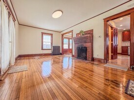 18 Albion Rd, Unit 1 in Quincy, MA - Building Photo