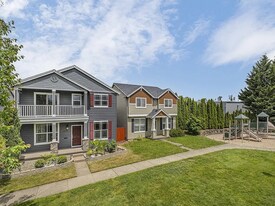 5310 SE Redberry Pl in Hillsboro, OR - Building Photo