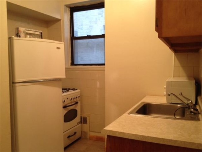 26 W 131st St in New York, NY - Building Photo - Interior Photo