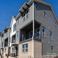 320 Ferebee Pl in Charlotte, NC - Building Photo