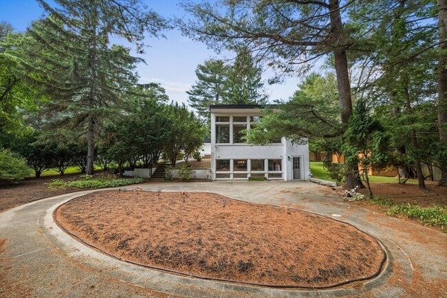 11 Patterson Rd in Lexington, MA - Building Photo - Building Photo
