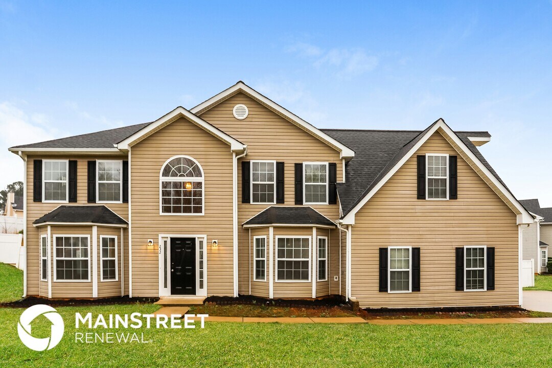232 Edison Dr in Stockbridge, GA - Building Photo