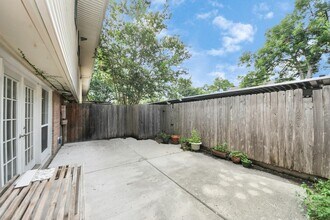 832 Wax Myrtle Ln, Unit 832 in Houston, TX - Foto de edificio - Building Photo