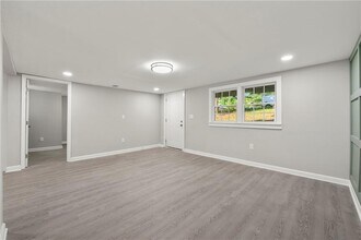 5901 Ridge Dr SE in Mableton, GA - Building Photo - Building Photo