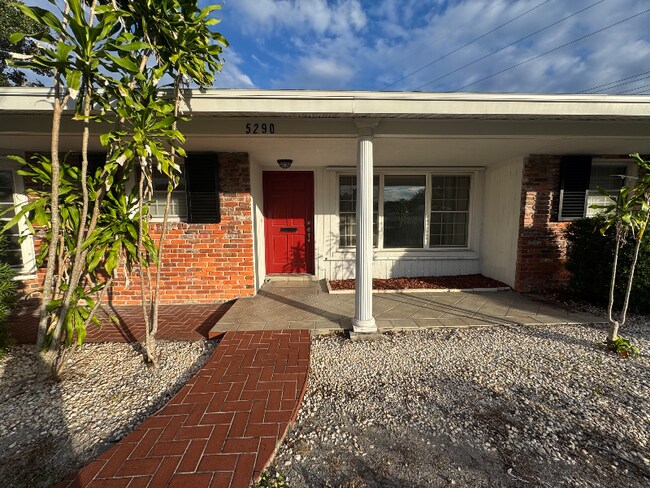 property at 5290 38th Way S