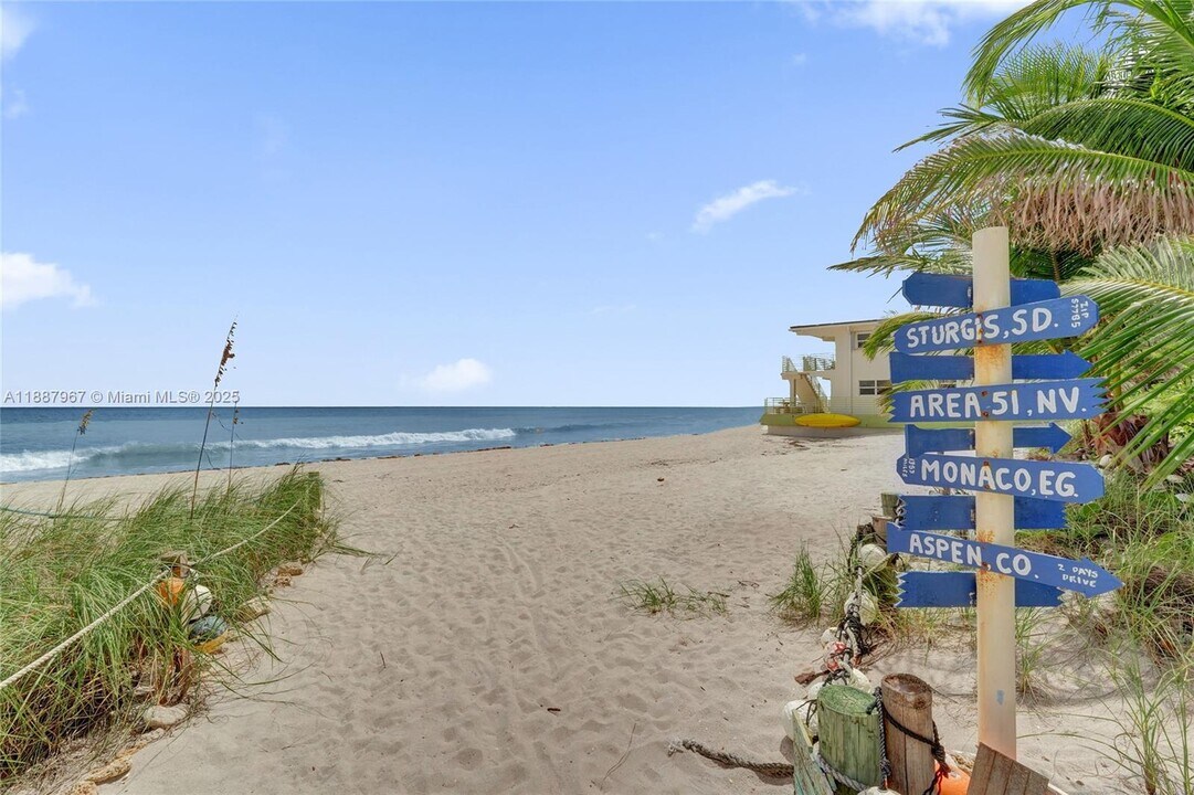 343 Palm St in Hollywood, FL - Building Photo