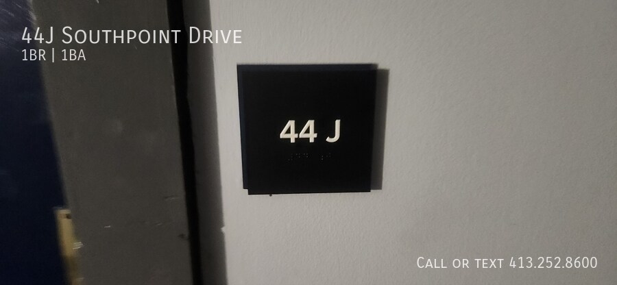 44 Southpoint Dr in Amherst, MA - Building Photo