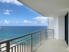 3000 N Ocean Dr, Unit 32B in Riviera Beach, FL - Foto de edificio - Building Photo