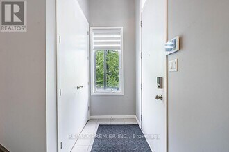 77 Sydney Cir in Vaughan, ON - Building Photo - Building Photo