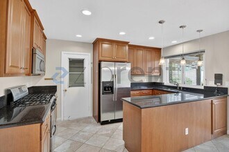 13333 Rollin Glen Rd in Poway, CA - Building Photo - Building Photo