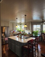 848 Granada Ln in Vacaville, CA - Foto de edificio - Building Photo