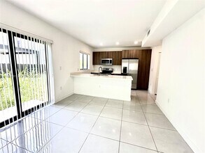 1163 NW 2nd St in Florida City, FL - Building Photo - Building Photo