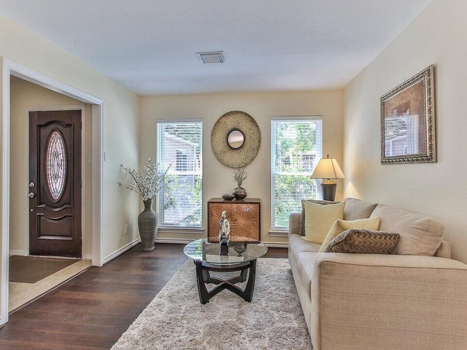 12514 Kingsride Ln in Houston, TX - Building Photo