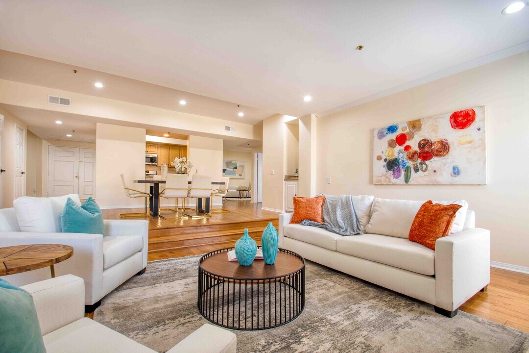 12011 Goshen Ave, Unit 203 in Los Angeles, CA - Building Photo