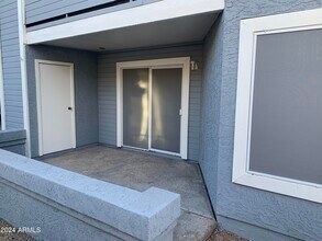 2910 W Marconi Ave in Phoenix, AZ - Building Photo - Building Photo
