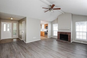 1113 Glen Creek Dr in Mansfield, TX - Building Photo - Building Photo