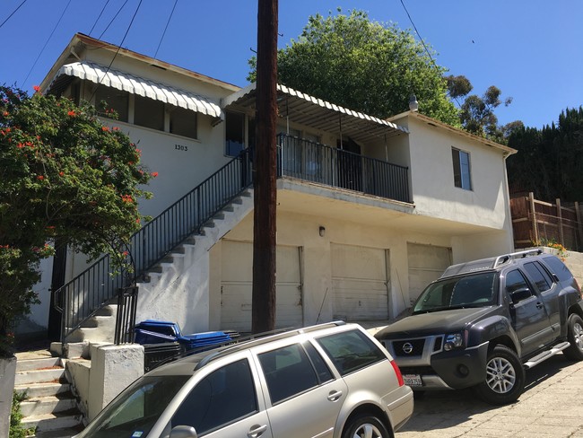 10 California Detached Bungalows in Los Angeles, CA - Building Photo - Building Photo