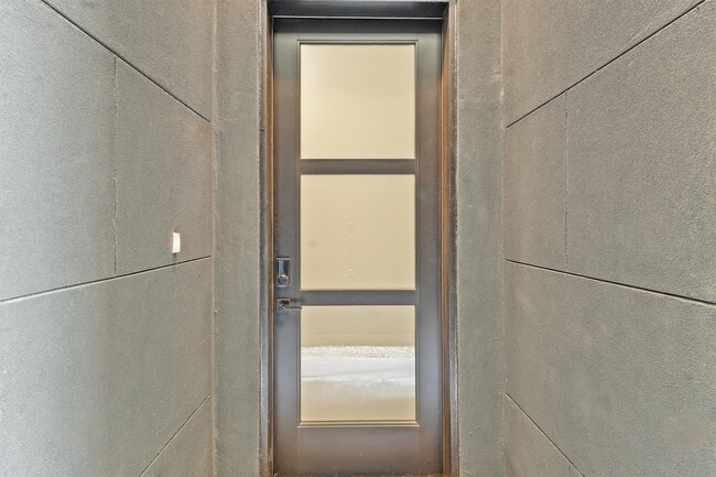 property at 1517 D Vermont St