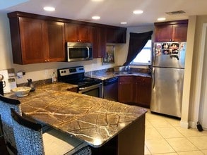 6100 NE 7th Ave-Unit -5 in Boca Raton, FL - Foto de edificio - Building Photo