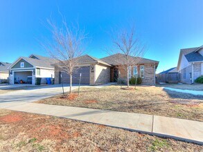 3009 Kettle Rd in Norman, OK - Building Photo - Building Photo