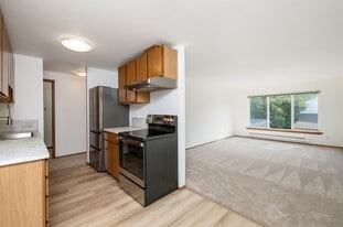 The Magnolia in Seattle, WA - Building Photo