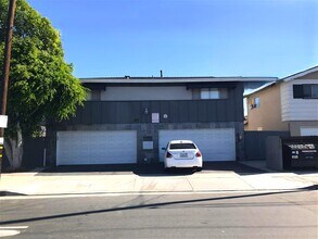 7722 Cypress Dr, Unit A in Huntington Beach, CA - Building Photo - Building Photo