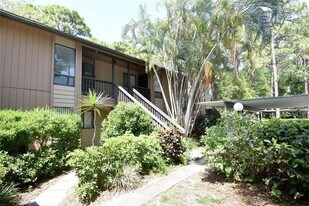1712 Glenhouse Dr, Unit GL418 in Sarasota, FL - Building Photo