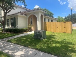 4287 NE 9th St in Homestead, FL - Building Photo - Building Photo