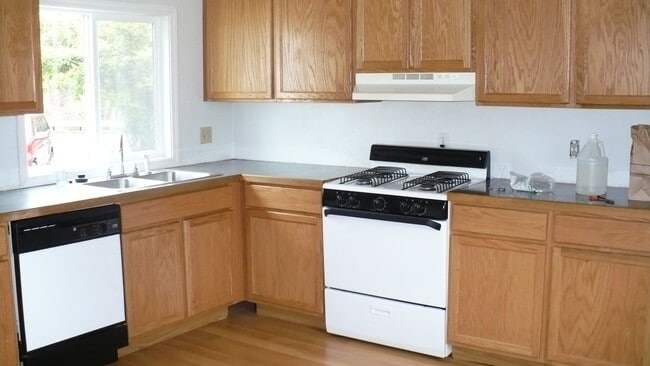 92226 Marcola Rd in Marcola, OR - Building Photo - Building Photo