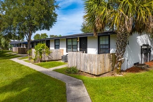 Eleven35 Apartments in Melbourne, FL - Building Photo