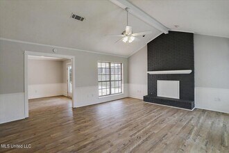 249 Bay Park Dr in Brandon, MS - Foto de edificio - Building Photo