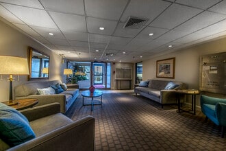 376 Massachusetts Ave, Unit 32 in Arlington, MA - Building Photo - Building Photo