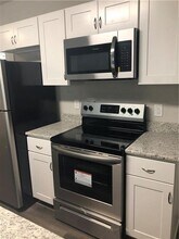 835 W 38th St in Norfolk, VA - Building Photo - Building Photo