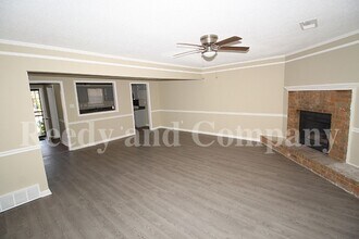 5875 Jardin Pl in Memphis, TN - Building Photo - Building Photo