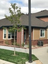 15102 E Batavia Pl in Aurora, CO - Foto de edificio - Building Photo