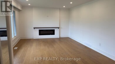 21 Clearview Heights in St Catharines, ON - Building Photo - Building Photo