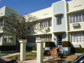 1041 8th St in Miami Beach, FL - Building Photo