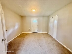 71 Naugatuck Dr in Jacksonville, FL - Building Photo - Building Photo