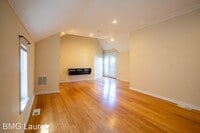 111 W Edgevale Rd photo'