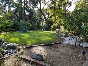1333 Verdugo Blvd, Unit Guesthouse in La Cañada Flintridge, CA - Building Photo - Building Photo