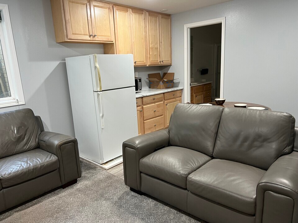 2620 Somerset Dr, Unit Furnished Basement Apt in Ames, IA - Building Photo