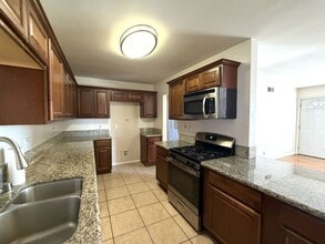 1620 Rock Springs Rd in Escondido, CA - Building Photo - Building Photo