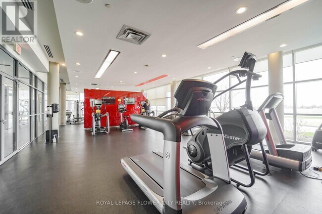 125 Village Green Square in Toronto, ON - Building Photo - Building Photo