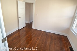 987 Cleveland Ave in Cincinnati, OH - Building Photo - Building Photo