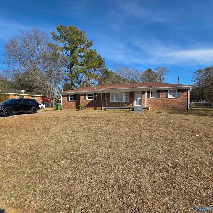 4200 Keith St NW in Huntsville, AL - Building Photo