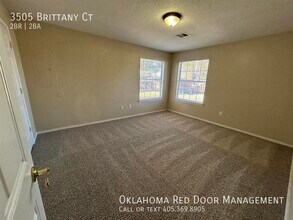 3505 Brittany Ct in Moore, OK - Building Photo - Building Photo