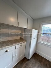 515 Village St in Kalamazoo, MI - Foto de edificio - Building Photo