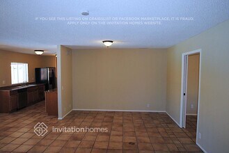 5216 W Laurie Ln in Glendale, AZ - Building Photo - Building Photo